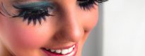 Künstliche Wimpern - immer eine Attraktion